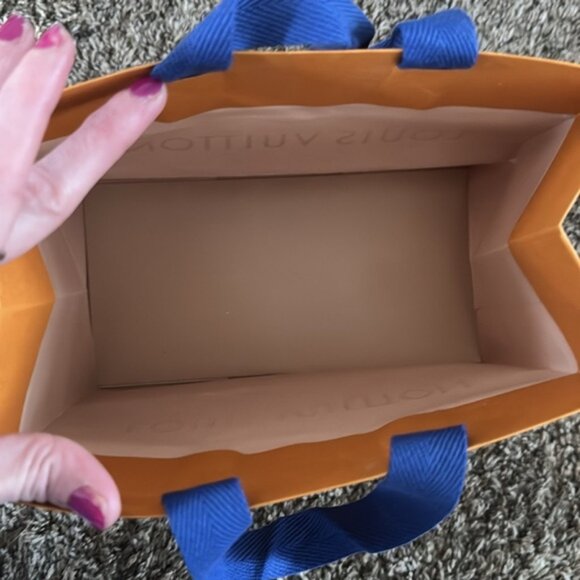 Louis Vuitton Shopping Bag Small 9” x 7” - Picture 4 of 9